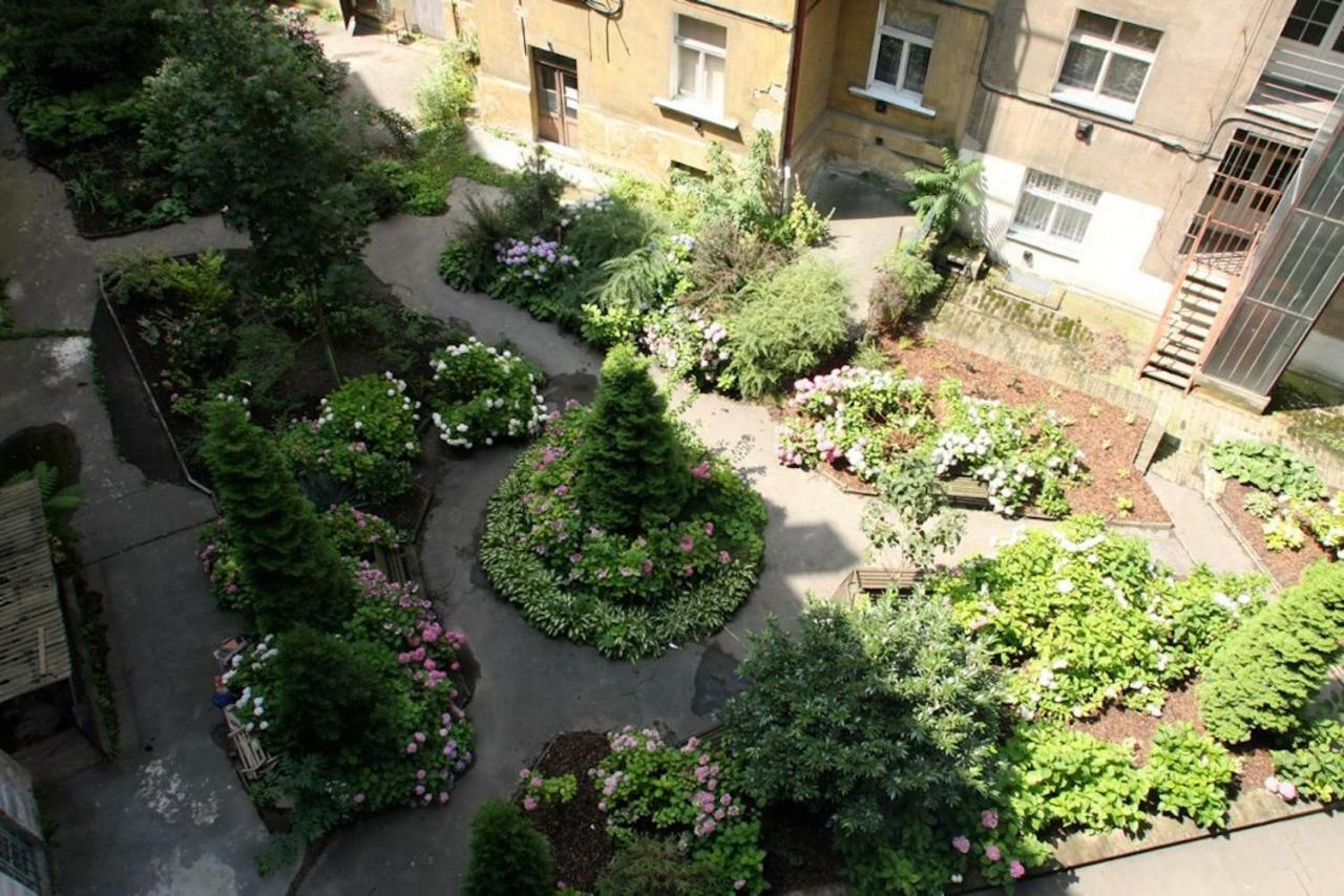 Spacious Elegance In The Heart Of Old Town Prag Exteriör bild